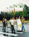 Decennale Eucaristica 2000 - Processione in piazza Giovanni XXIII